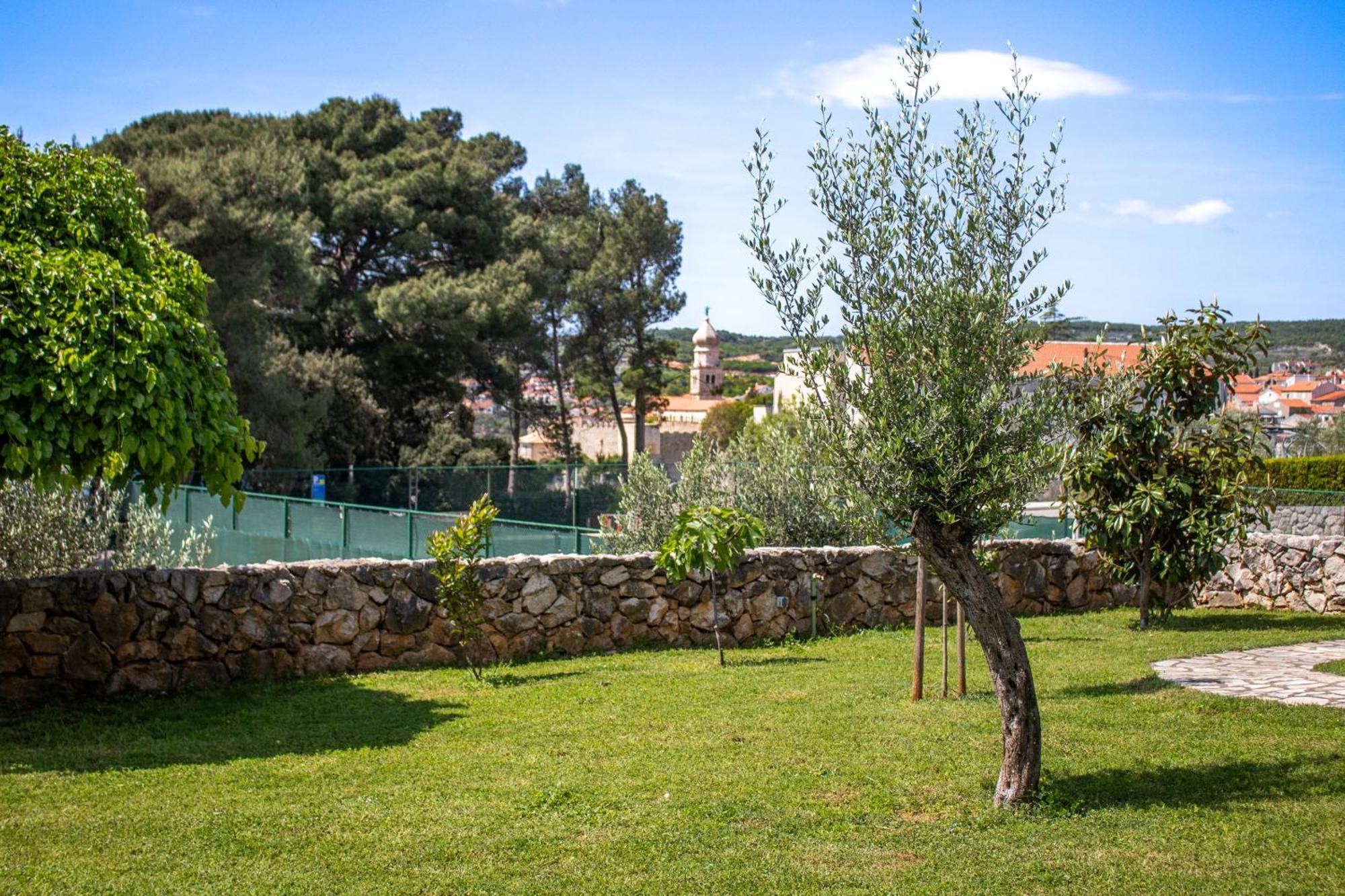 Seaside Apartments Petar Krk Town Bagian luar foto