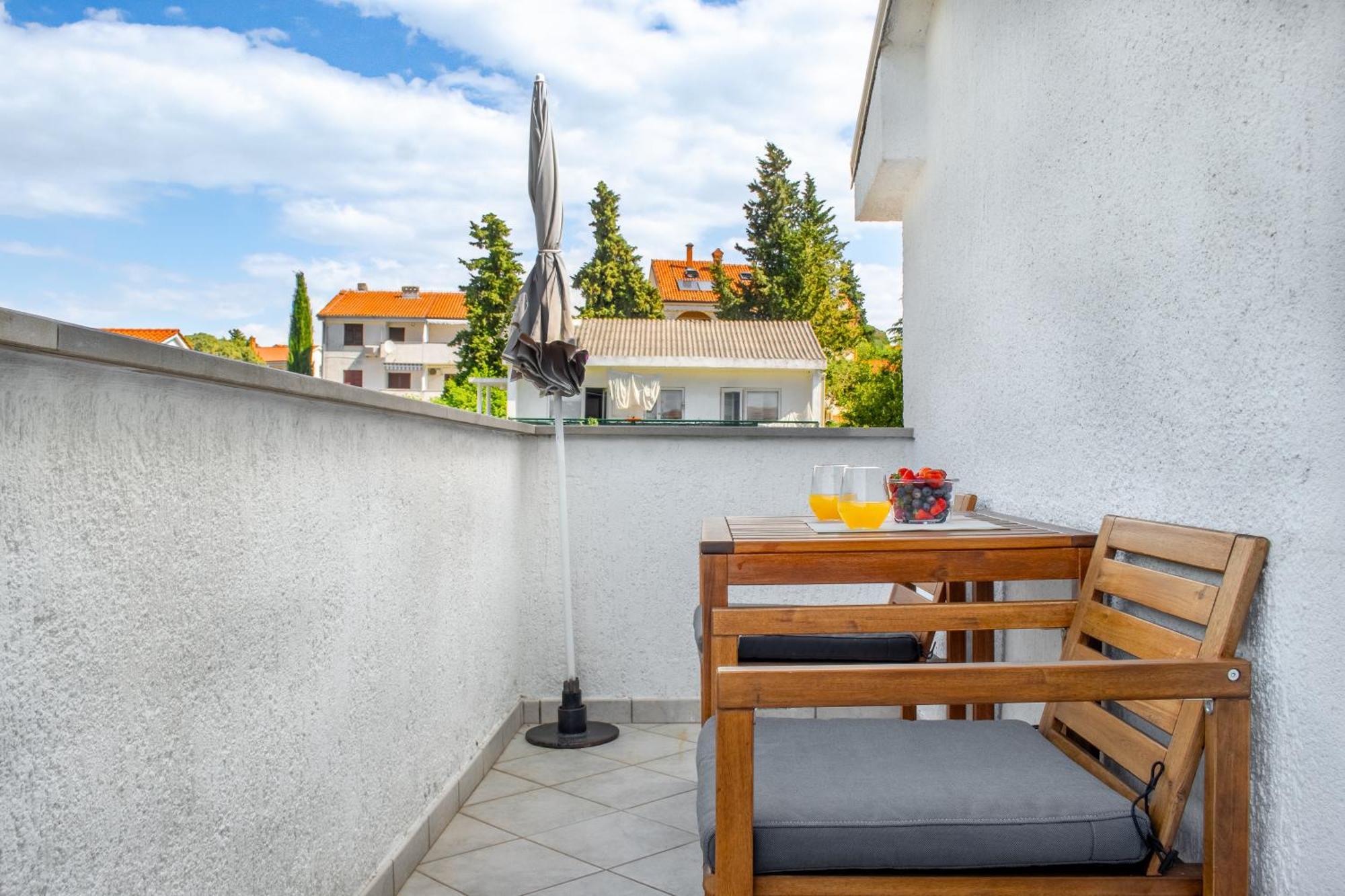 Seaside Apartments Petar Krk Town Bagian luar foto